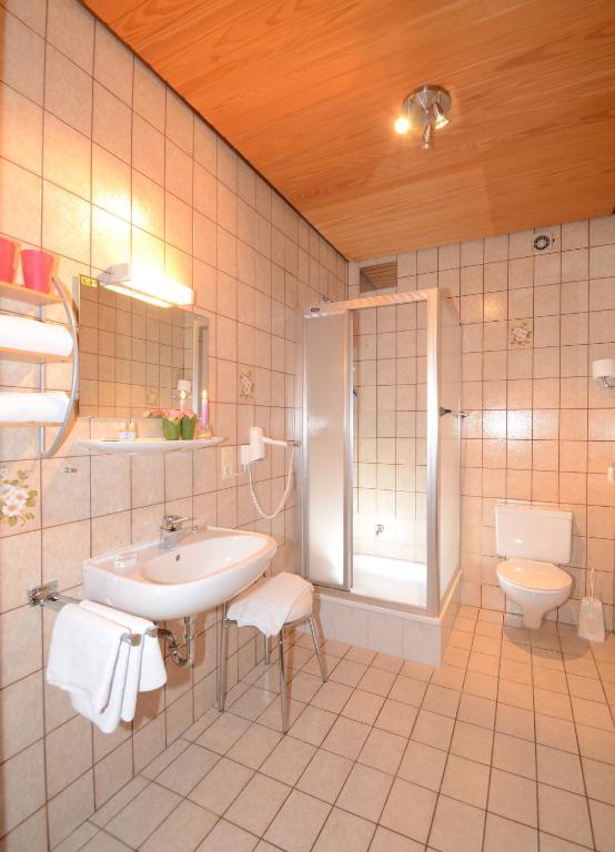 Gasthof Zur Post Hotel Und Parkplatz Vohenstrauss Room photo