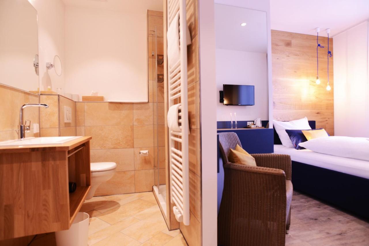 Gasthof Zur Post Hotel Und Parkplatz Vohenstrauss Exterior photo